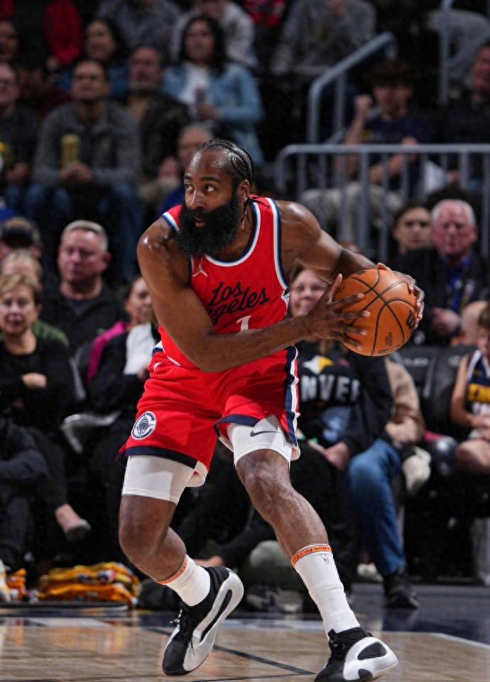 九游娱乐官网-包含NBA总决赛今晚走向成谜，休斯敦火箭单刀错失，压力陡增，年轻球员得到机会的词条